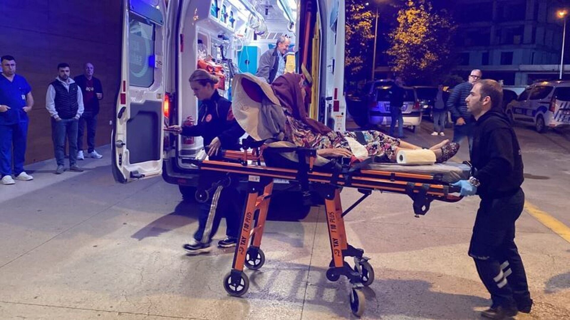 Bursa'da etkinlikte tavuklu pilav yiyen 53 kişi hastalandı