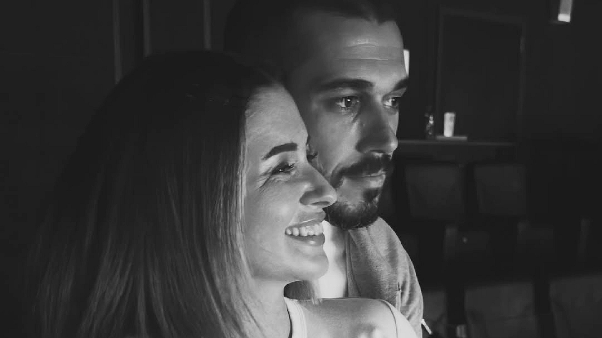 Buse Terim, sevgilisi Batu Son ile Yalın konserinde