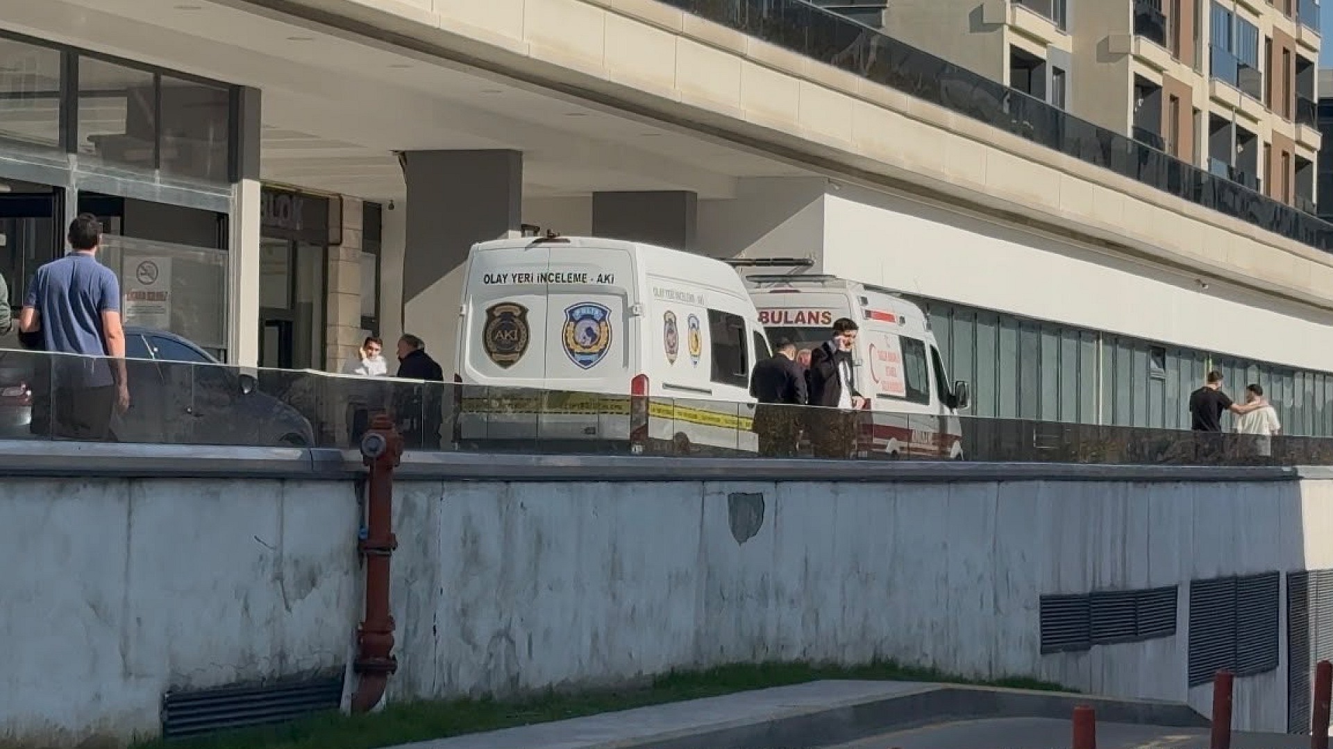 Büyükçekmece'de rezidansta silahlı saldırı: 1 ölü, 1 yaralı