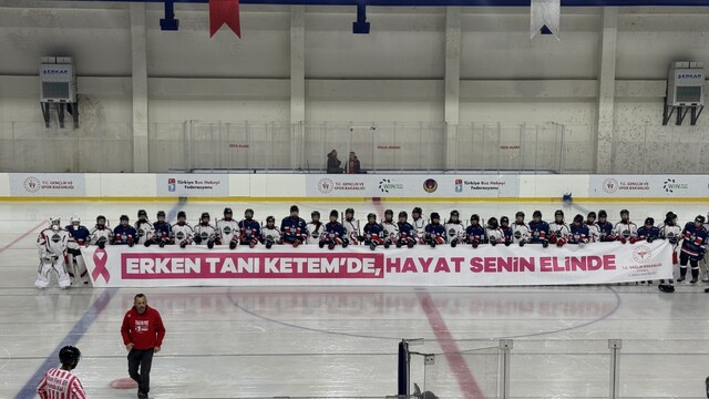 Buz Hokeyi Kadınlar Süper Ligi'nde meme kanseri farkındalığı