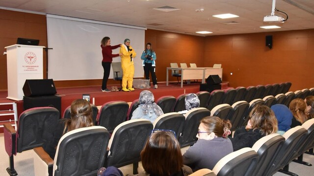 Çanakkale'de acil servis çalışanlarına KBRN eğitimi verildi