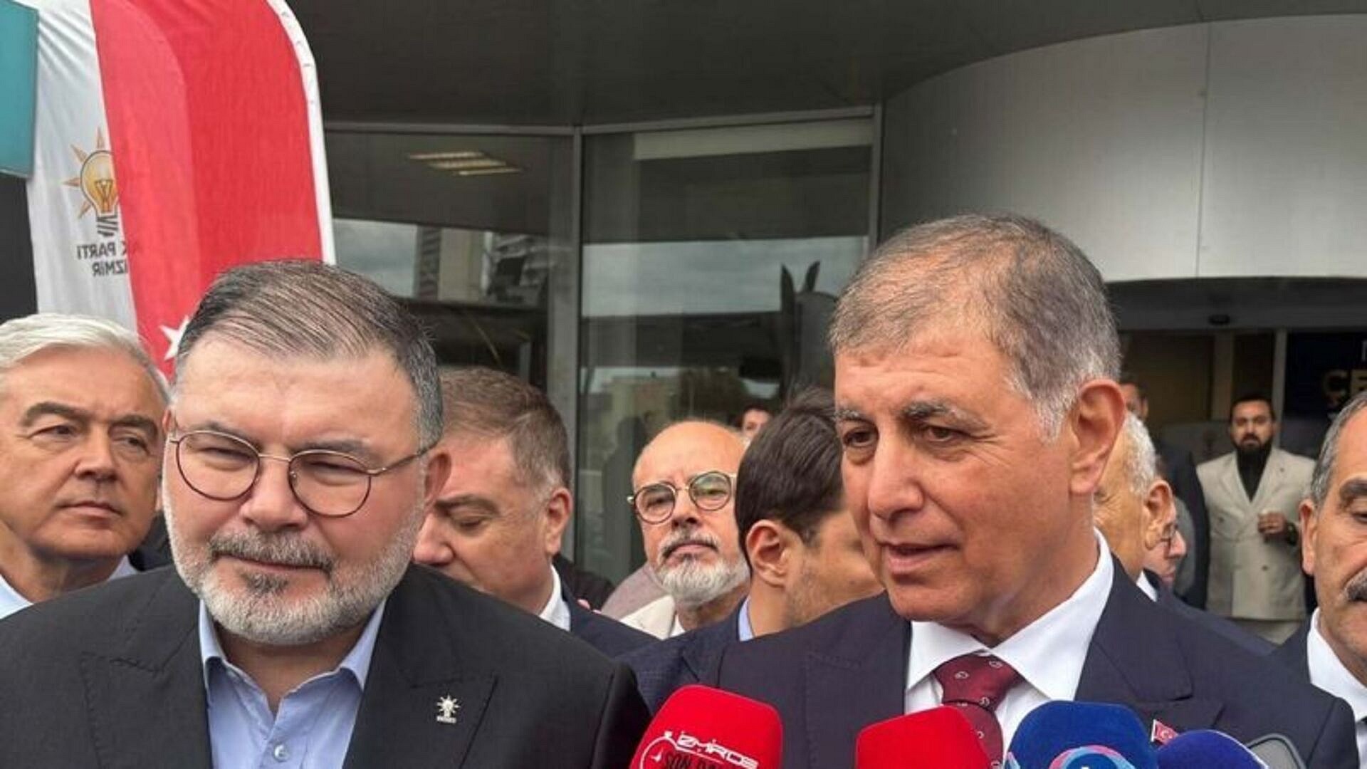 Cemil Tugay, AK Parti'ye katılım sürecini aktardı