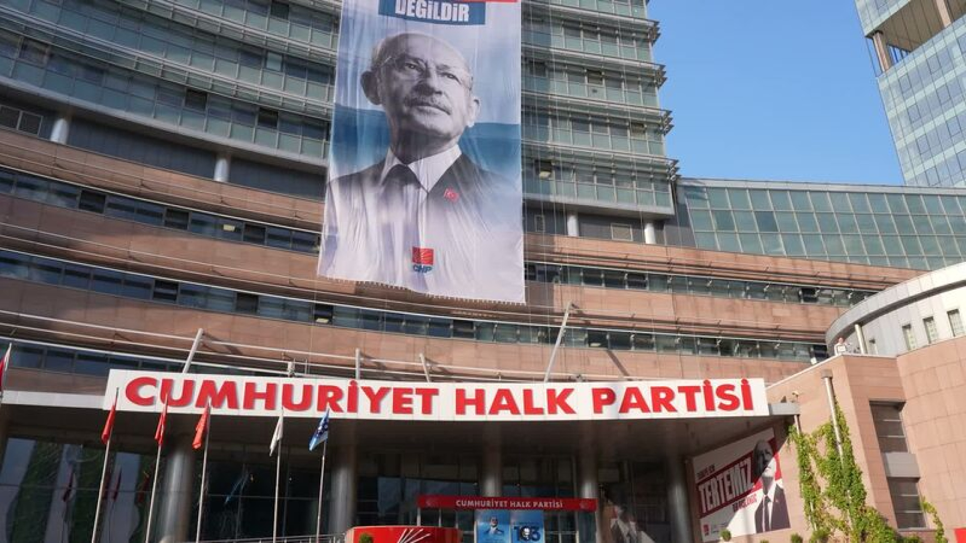 CHP, Yeni Parti'ye 57 bin lira için ihtar gönderdi