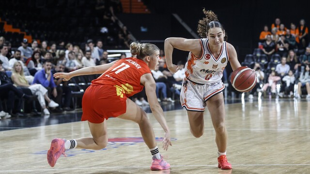 Çimsa ÇBK Mersin, Sleza Wroclaw'ı 72-59 yenerek galip geldi