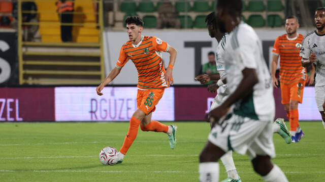 Corendon Alanyaspor, Kocaelispor'a 2-1 mağlup oldu