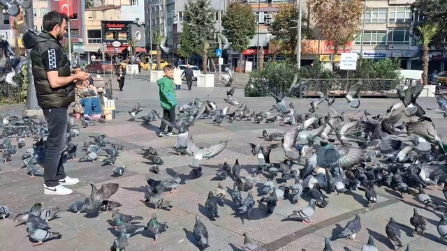 Çorlu'da bahar havası: 16 derece, parklar doldu taştı