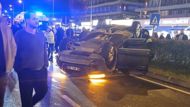 Çorlu'da otomobil takla attı, 2 kişi yaralandı