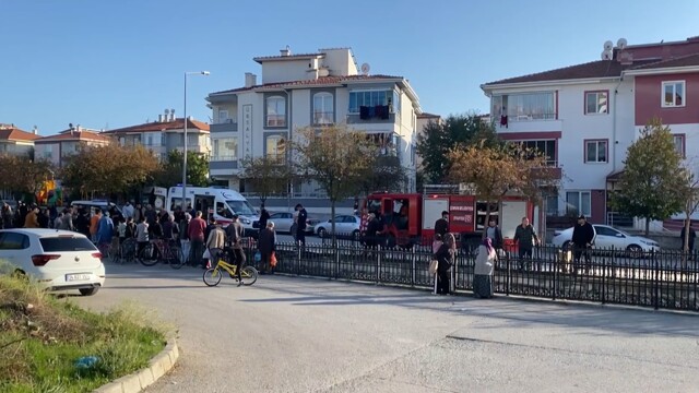 Çorum'da su kanalına devrilen otomobilin sürücüsü yaralandı
