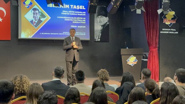 Taşel, gençlere dünya ile yarışma çağrısı yaptı