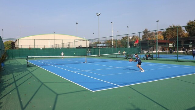 Cumhuriyet coşkusu tenis turnuvasında yaşandı
