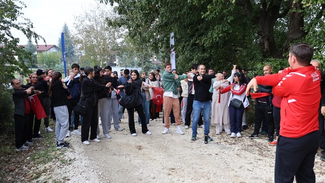 Cumhuriyetin 103. yılı anısına doğa yürüyüşü düzenlendi