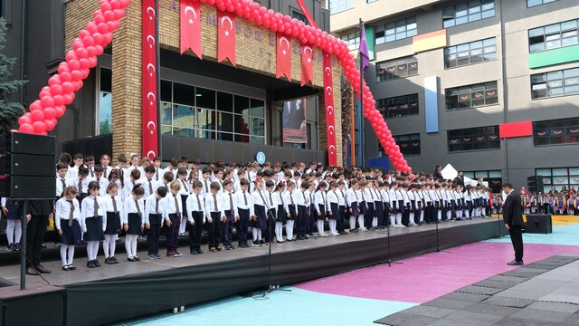 Cumhuriyetin 103. yılı Şahinkaya'da coşkuyla kutlandı