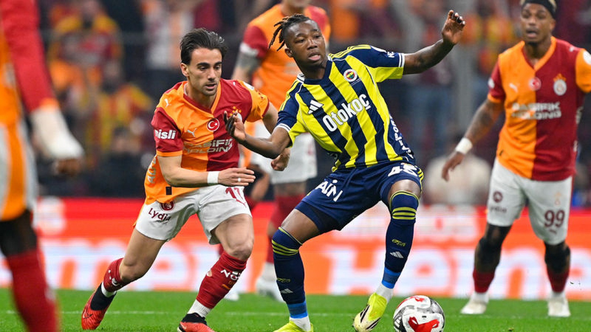 Dev derbinin tarihi değişmeden 26 Ekim'de oynanacak