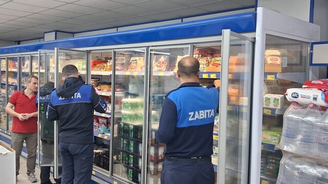 Dilovası'nda marketlerde denetim yapıldı
