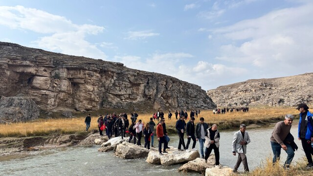Diyadin Kanyonu'nda 5 bin kişiyle yürüyüş yapıldı