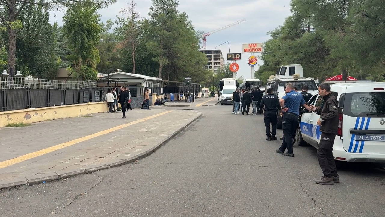 Diyarbakır Adliyesi'nde kavga: 2 yaralı, 6 gözaltı