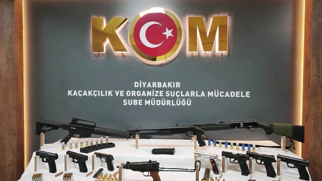 Diyarbakır'da silah kaçakçılığı operasyonunda 13 kişi yakalandı