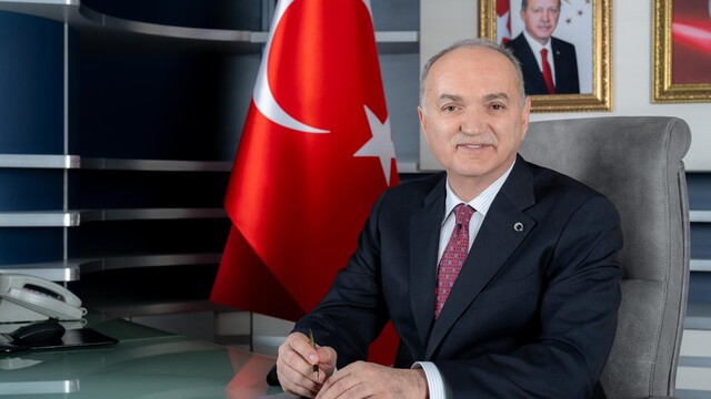 Düzce Belediye Başkanı Özlü'den muhtarlara özel mesaj