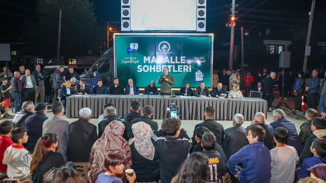 Düzce'de Başkan Özlü Ağa Mahallesinde toplantı yaptı