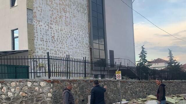 Düzce'de fırtına, Gümüşova ilkokuluna zarar verdi