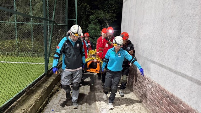 Düzce'de lise pansiyonunda 6,5 büyüklüğünde deprem tatbikatı