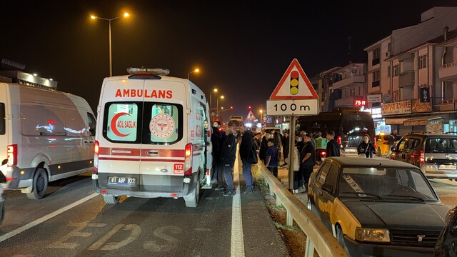 Düzce'de motosiklet ile otomobil çarpıştı: 1 kişi yaralandı