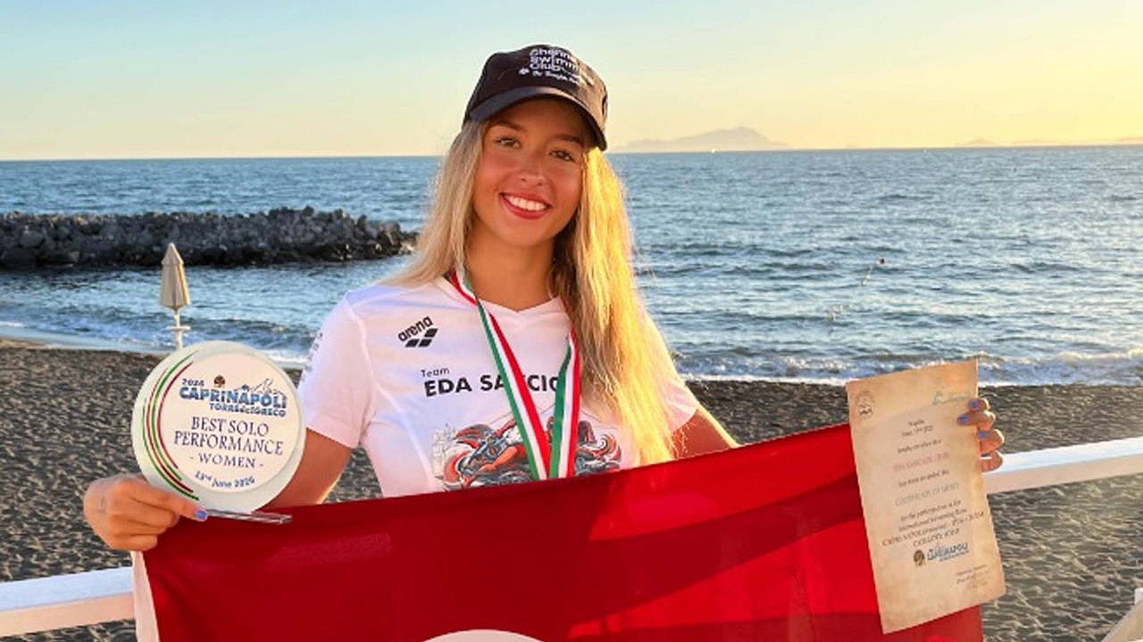 Eda Savcıgil, Catalina Kanalı'nı çifte rekorla tamamladı