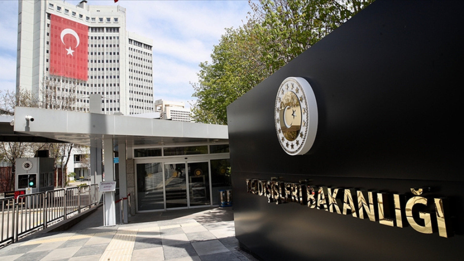 Ege ve Doğu Akdeniz'deki menfaatlerimizi koruyacağız