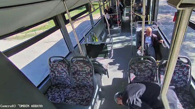 Elazığ'da otobüs şoförü hastalanan yolcuyu hastaneye