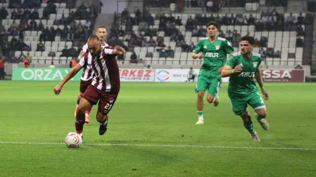 Elazığspor, Arnavutköy Belediyespor'u 3-0 mağlup etti