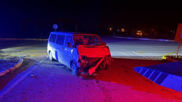 Emirdağ'da tır ve kamyonet çarpıştı: 1 yaralı