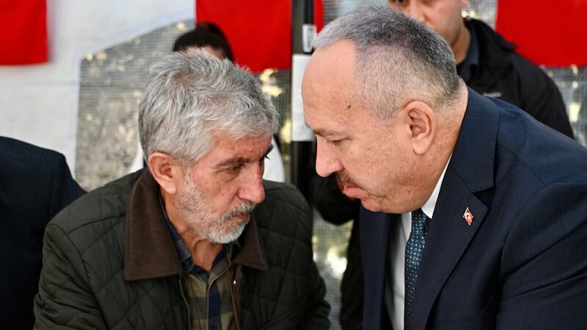 Emniyet Genel Müdürü Fidan, şehit polis ailesini ziyaret