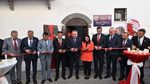 Emşav binası Diyarbakır'da düzenlenen törenle açıldı