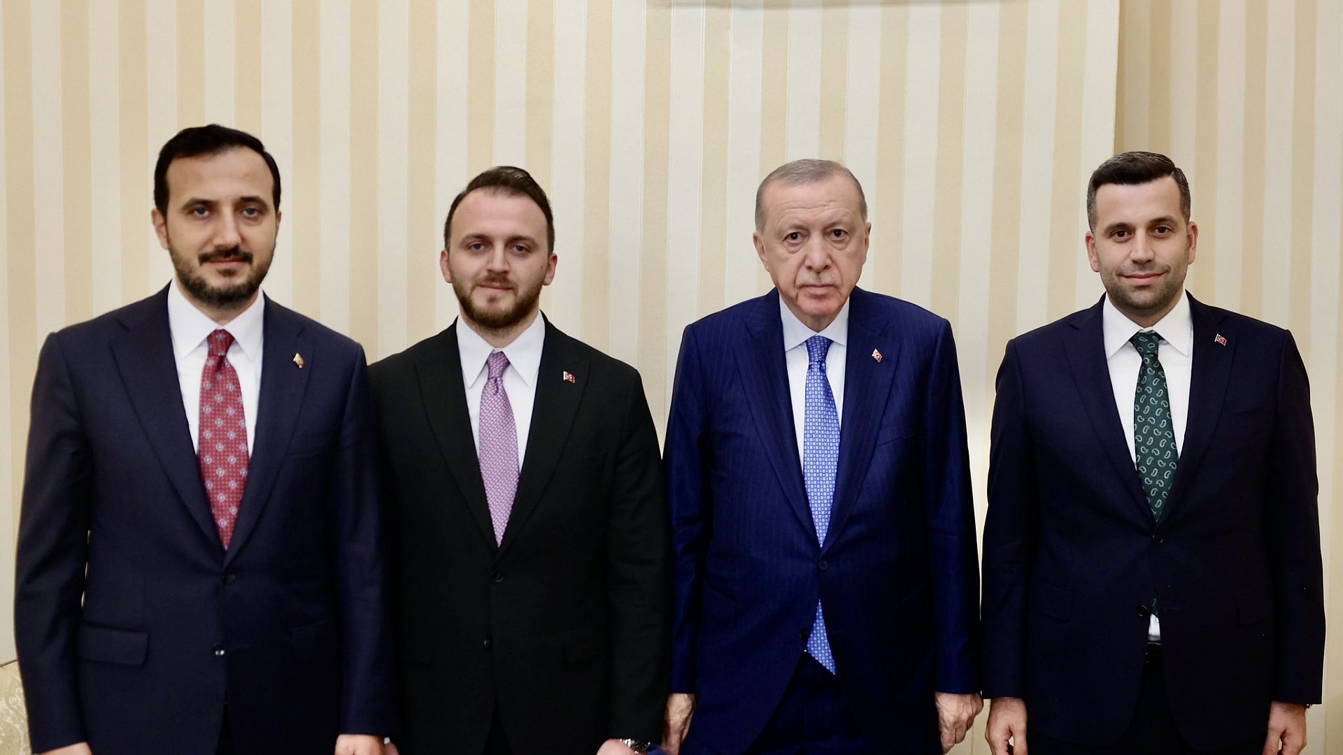 Erdoğan, Üsküdar ve Ataşehir Başkan Vekillerini kabul etti