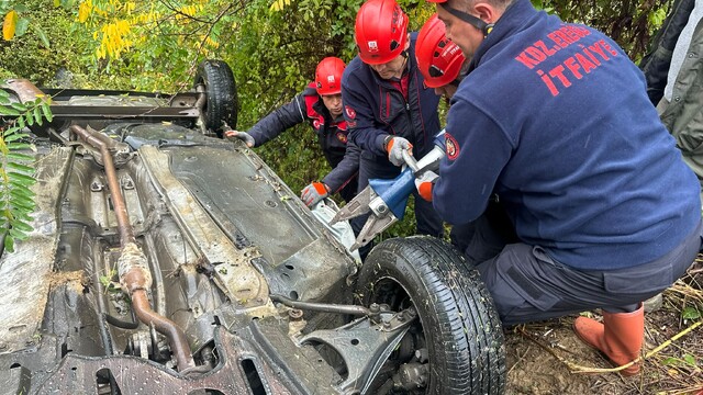 Ereğli'de otomobil takla attı: 3 kişi yaralandı
