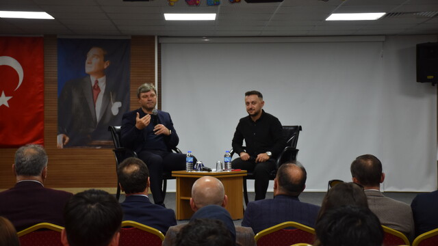 Ertuğrul Sağlam, Gümüşhane'deki öğrencilerle bir araya geldi