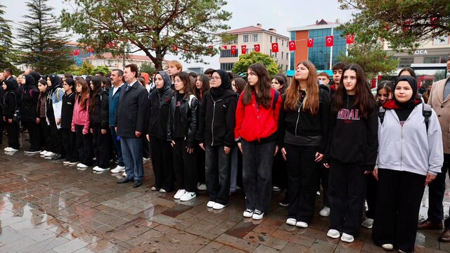 Erzincan'da 29 Ekim Cumhuriyet Bayramı çelenk töreni yapıldı