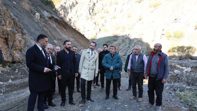 Erzincan'da köy yolları için hasar tespit çalışmaları