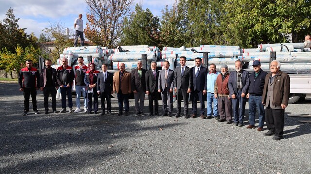 Erzincan'da sera örtüsü desteği ile üreticilere destek