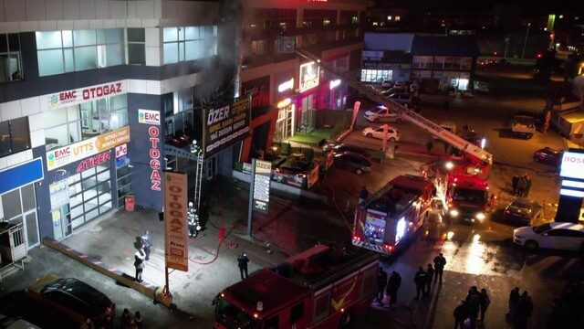 Erzurum'da sanayi sitesinde çıkan yangın kontrol altına alındı