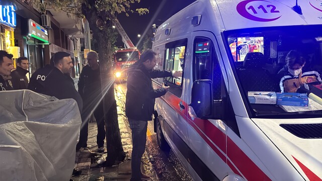 Eskişehir'de alkol etkisiyle uyuyan adam kurtarıldı
