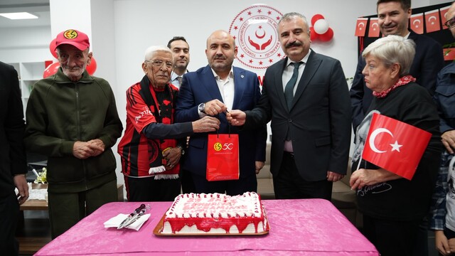 Eskişehir'de 150 Eskişehirspor kombinesi verildi