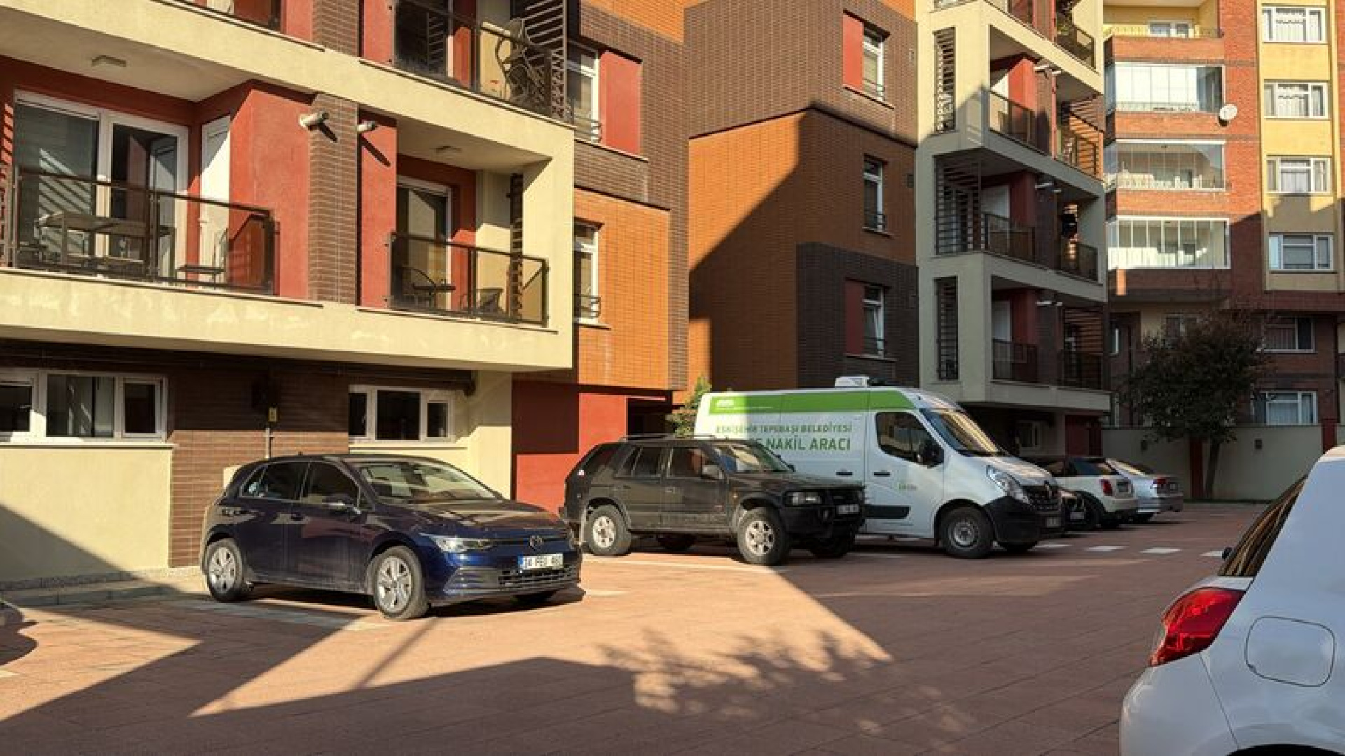 Eskişehir'de öğretmenevi müdür yardımcısı evinde ölü bulundu