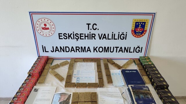 Eskişehir'de tefecilik operasyonunda 4 kişi gözaltına alındı