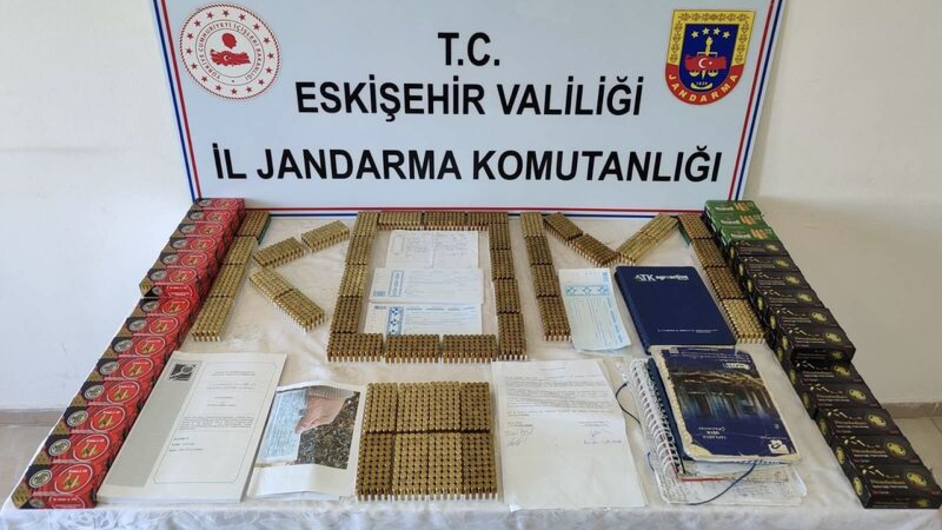 Eskişehir'de tefecilik operasyonunda 4 kişi gözaltına alındı