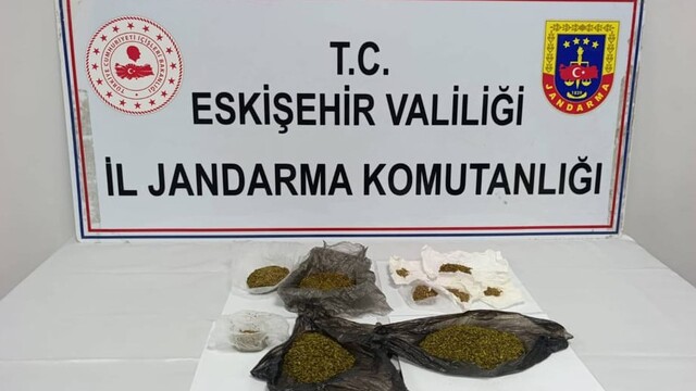 Eskişehir'de uyuşturucu aramasında 174 gram bonzai bulundu