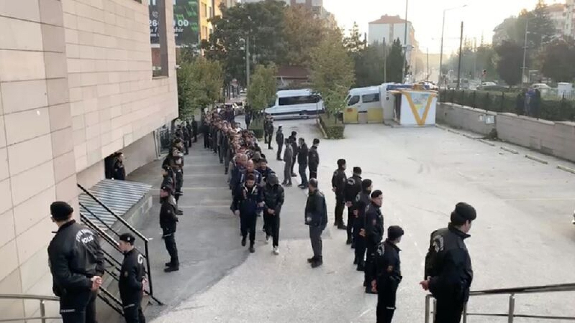 Eskişehir merkezli yasa dışı bahis operasyonunda 78 tutuklama