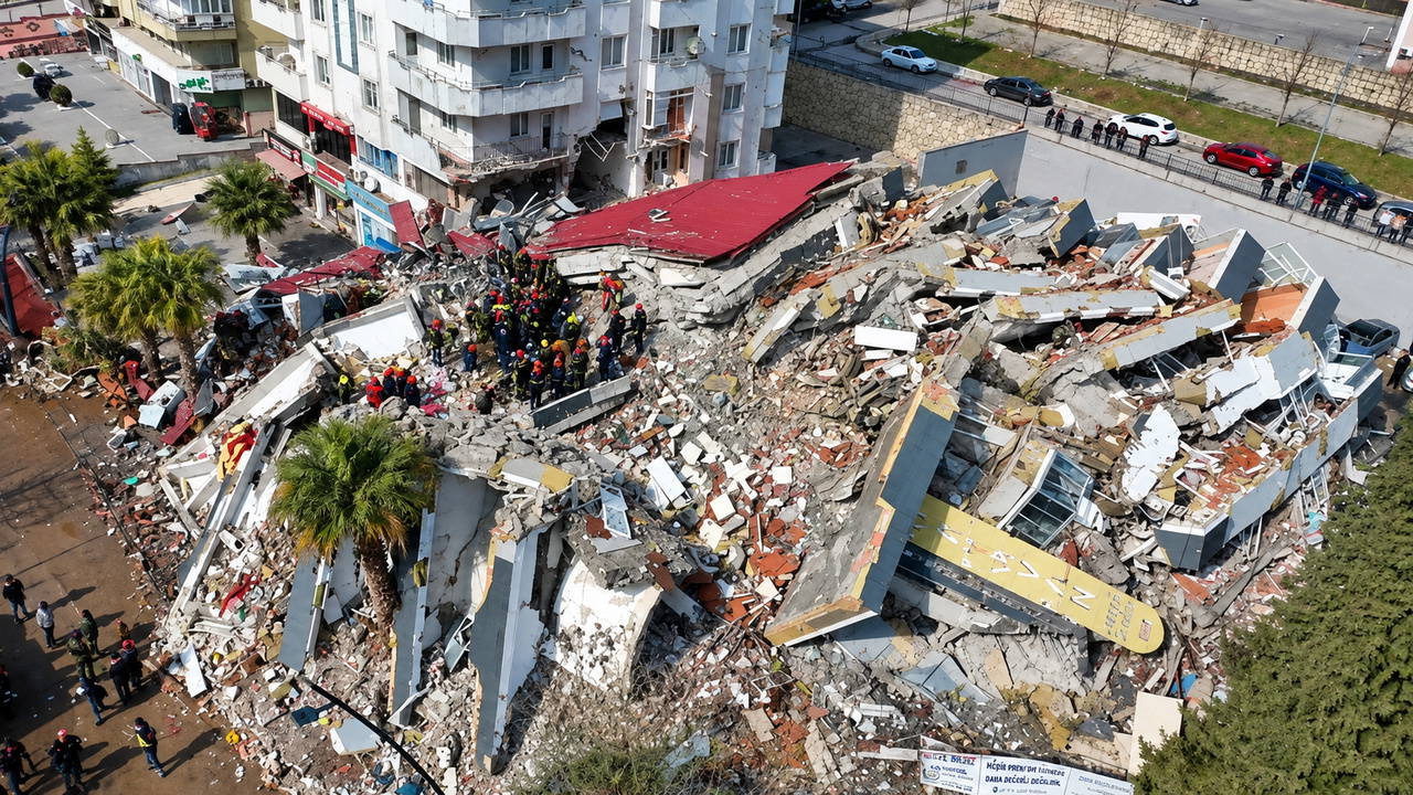Ezgi Apartmanı davasında mimara yurt dışı yasağı