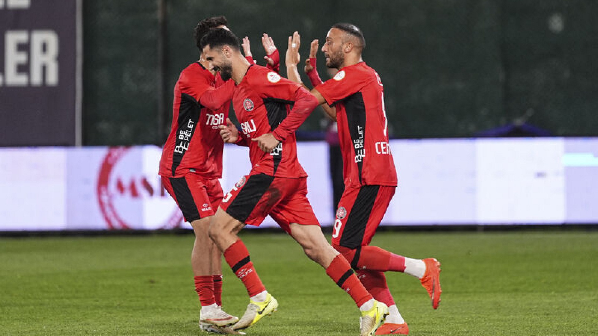 Fatih Karagümrük, Sarıyer'i 2-0 mağlup ederek galip geldi