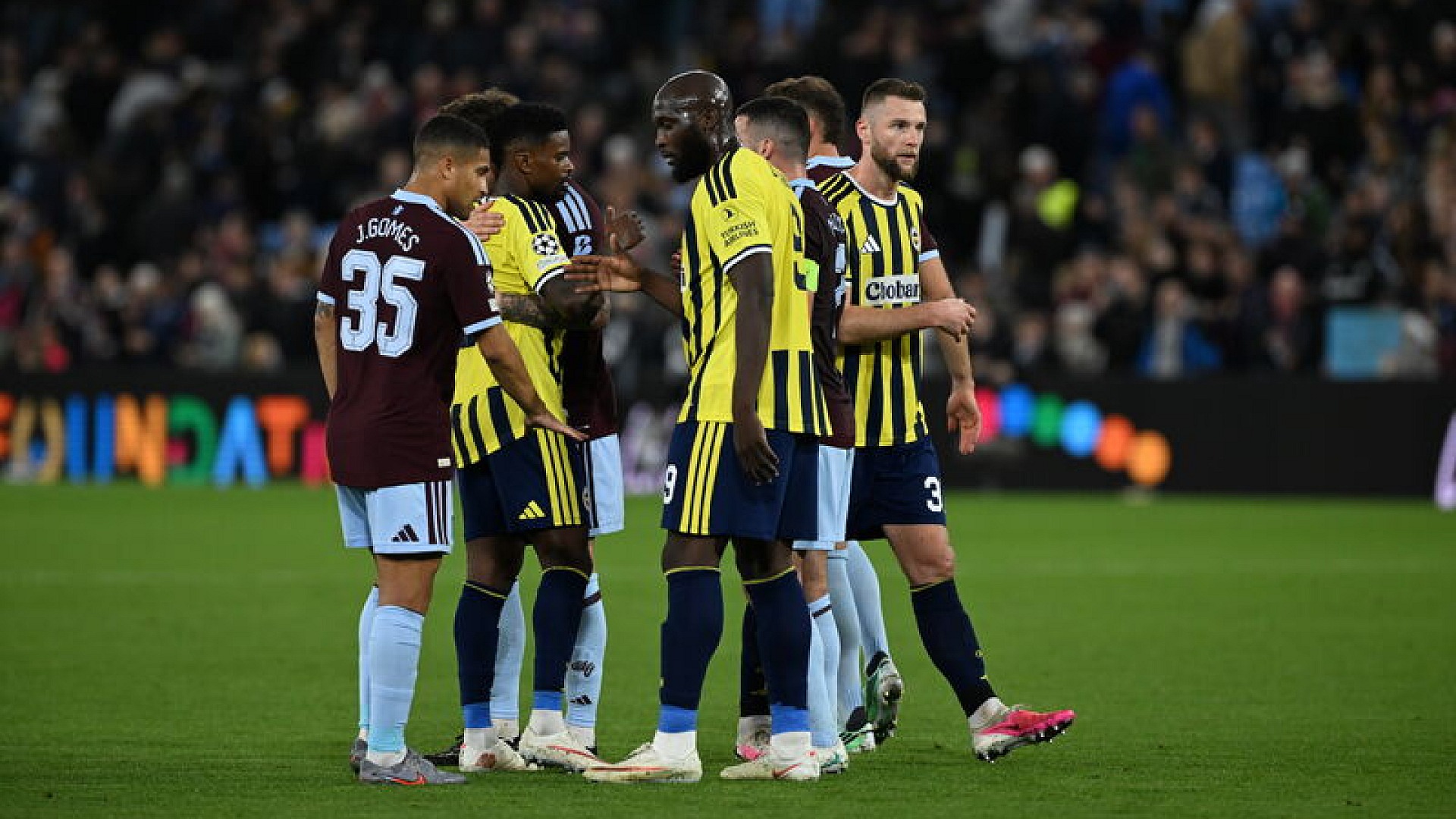 Fenerbahçe, Aston Villa karşısında hezimete uğradı